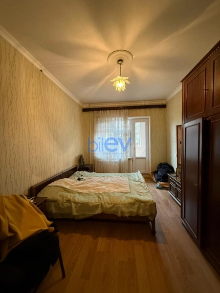 Satış 5 otaqlı Köhnə Tikili bina evi  120m², Bakı