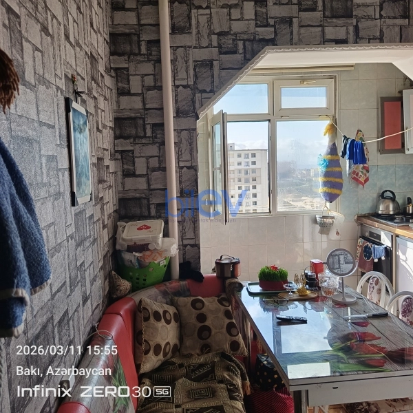 Satış 2 otaqlı Köhnə Tikili bina evi  70m², Bakı