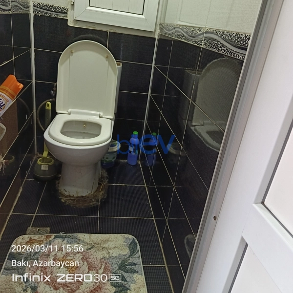 Satış 2 otaqlı Köhnə Tikili bina evi  70m², Bakı