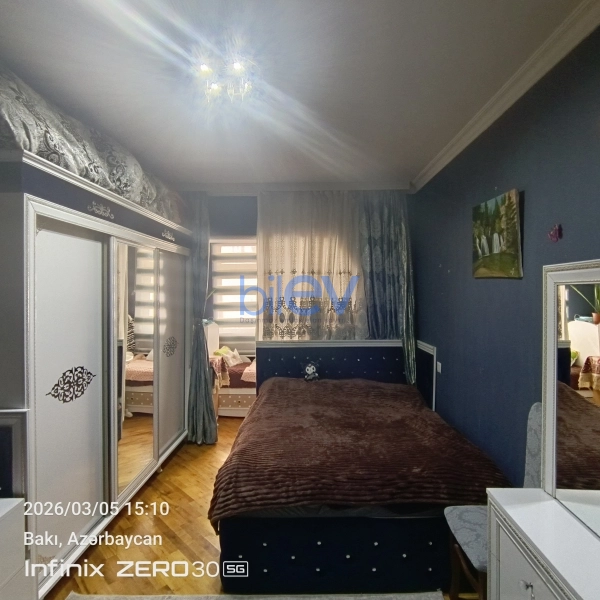 Satış 2 otaqlı Köhnə Tikili bina evi  70m², Bakı
