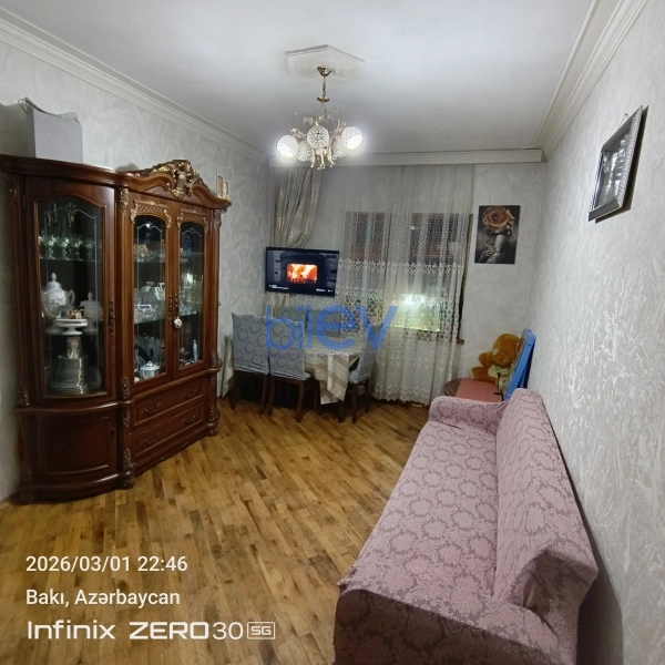 Satış 2 otaqlı Köhnə Tikili bina evi  70m², Bakı
