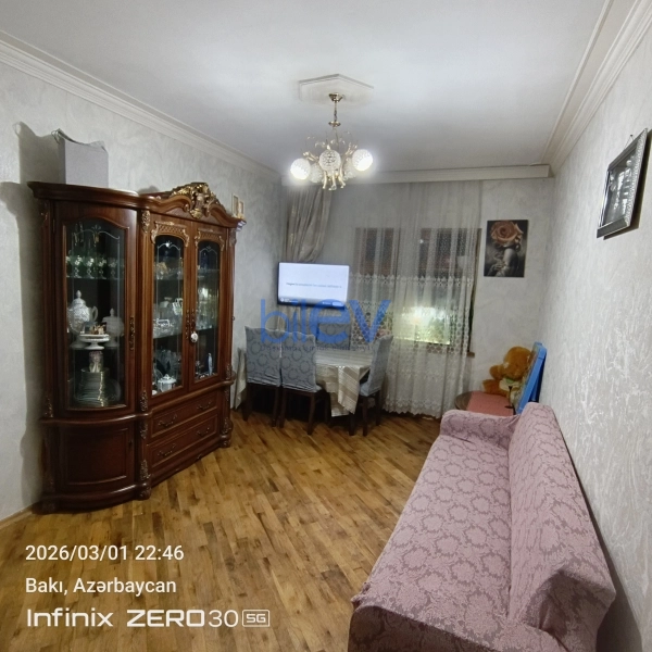 Satış 2 otaqlı Köhnə Tikili bina evi  70m², Bakı