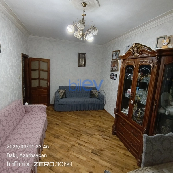 Satış 2 otaqlı Köhnə Tikili bina evi  70m², Bakı