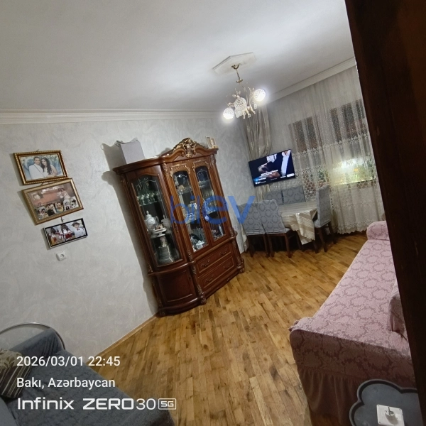 Satış 2 otaqlı Köhnə Tikili bina evi  70m², Bakı