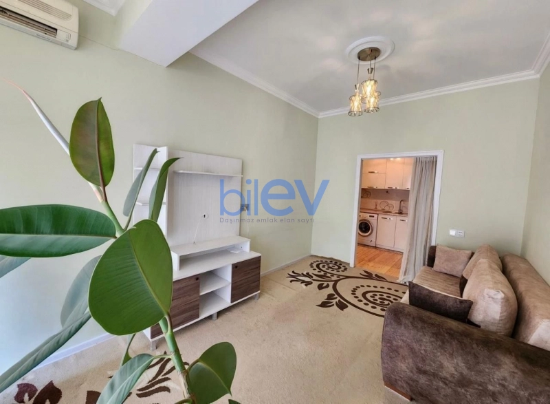 Aylıq Kirayə 3 otaqlı Yeni Tikili bina evi  77m², Bakı