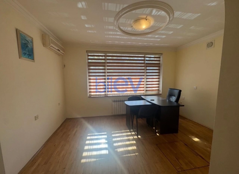 Aylıq Kirayə 4 otaqlı Ofis  90m², Bakı