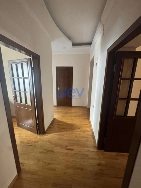 Aylıq Kirayə 4 otaqlı Ofis  90m², Bakı