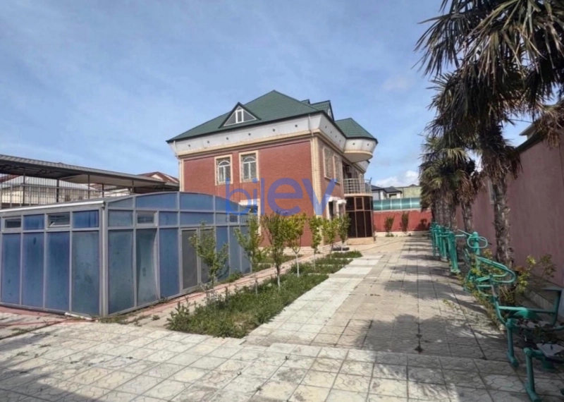 Aylıq Kirayə 12 otaqlı Həyət evi  910m², Bakı
