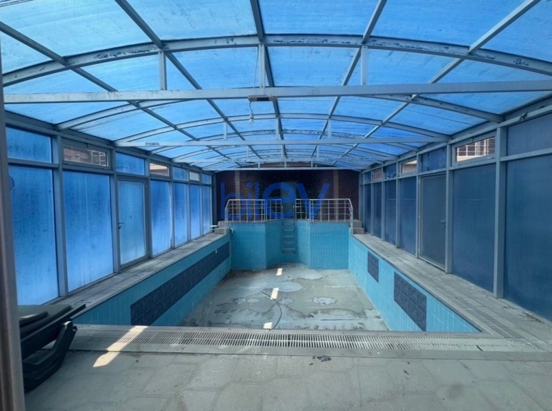Aylıq Kirayə 12 otaqlı Həyət evi  910m², Bakı