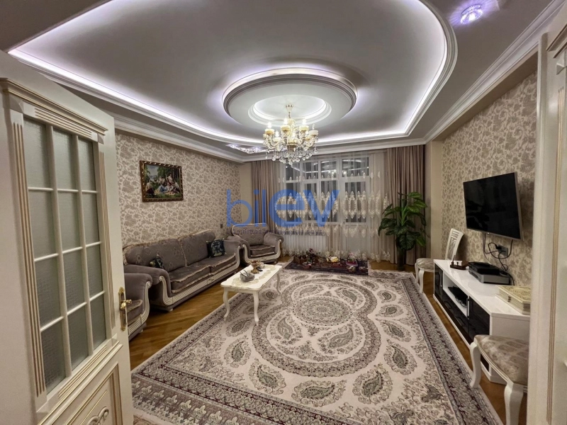 Satış 3 otaqlı Yeni Tikili bina evi  135m², Bakı