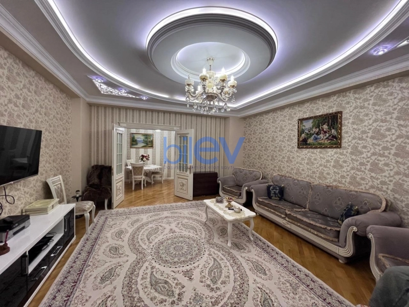 Satış 3 otaqlı Yeni Tikili bina evi  135m², Bakı