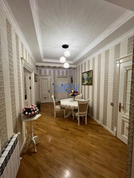 Satış 3 otaqlı Yeni Tikili bina evi  135m², Bakı