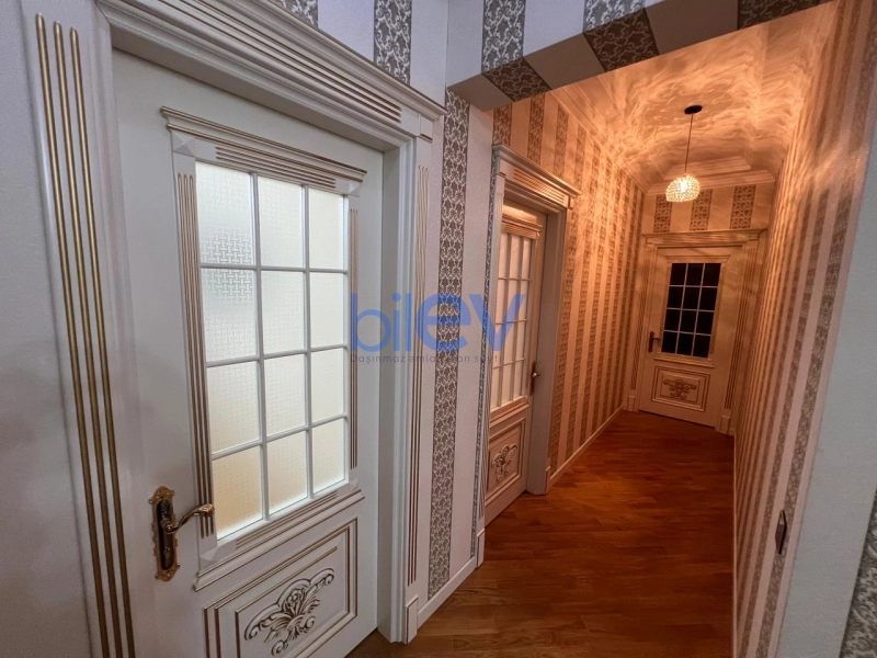 Satış 3 otaqlı Yeni Tikili bina evi  135m², Bakı