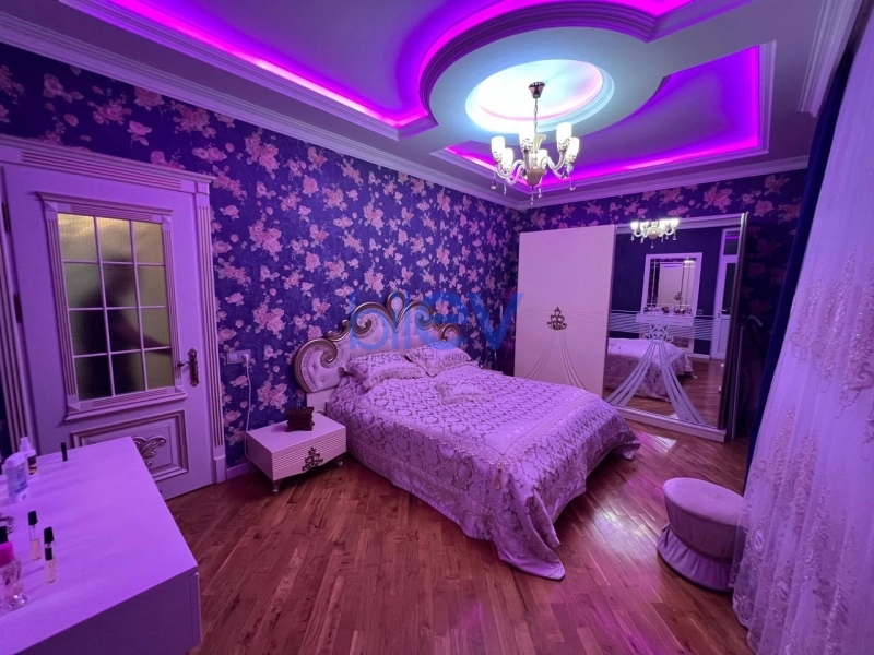 Satış 3 otaqlı Yeni Tikili bina evi  135m², Bakı