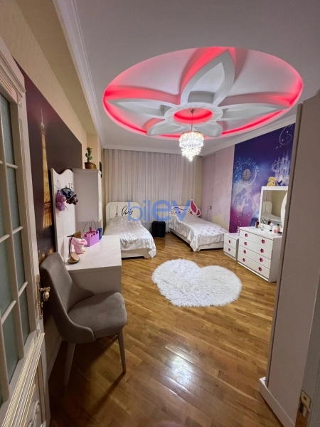 Satış 3 otaqlı Yeni Tikili bina evi  135m², Bakı