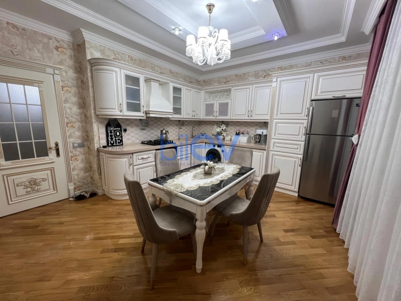 Satış 3 otaqlı Yeni Tikili bina evi  135m², Bakı