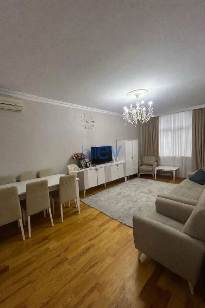 Satış 2 otaqlı Köhnə Tikili bina evi  55m², Bakı