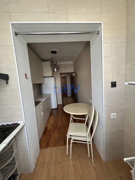 Satış 2 otaqlı Köhnə Tikili bina evi  55m², Bakı