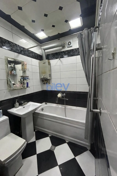 Satış 2 otaqlı Köhnə Tikili bina evi  55m², Bakı
