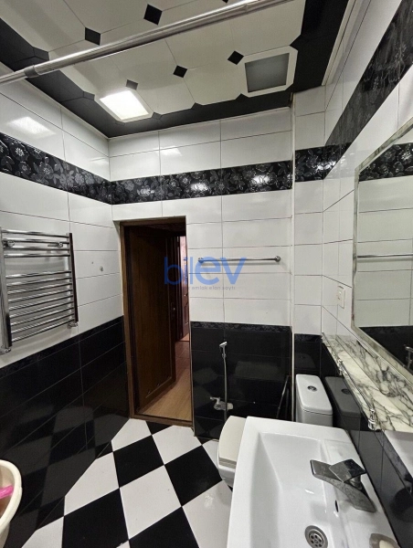 Satış 2 otaqlı Köhnə Tikili bina evi  55m², Bakı