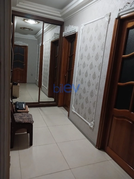 Satış 4 otaqlı Köhnə Tikili bina evi  100m², Bakı