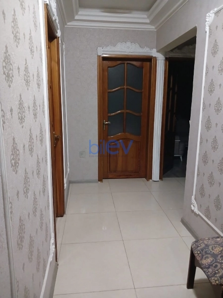 Satış 4 otaqlı Köhnə Tikili bina evi  100m², Bakı