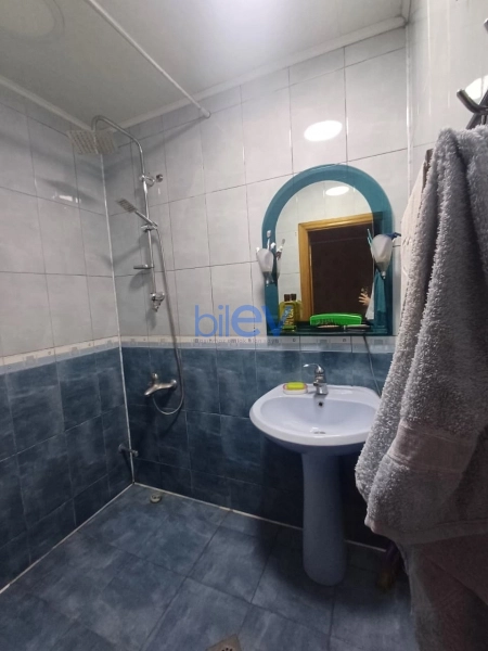 Satış 4 otaqlı Köhnə Tikili bina evi  100m², Bakı