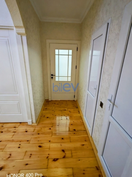 Satış 4 otaqlı Köhnə Tikili bina evi  100m², Bakı