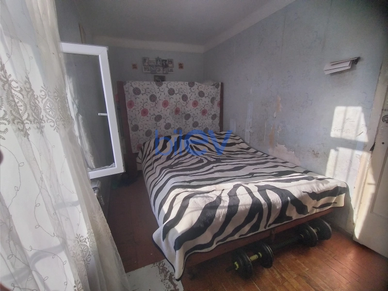 Satış 2 otaqlı Köhnə Tikili bina evi  48m², Bakı