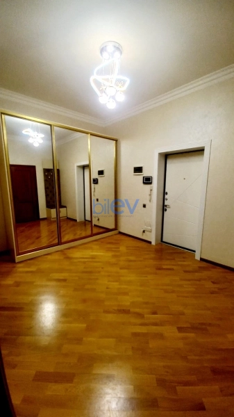 Satış 2 otaqlı Yeni Tikili bina evi  70m², Bakı