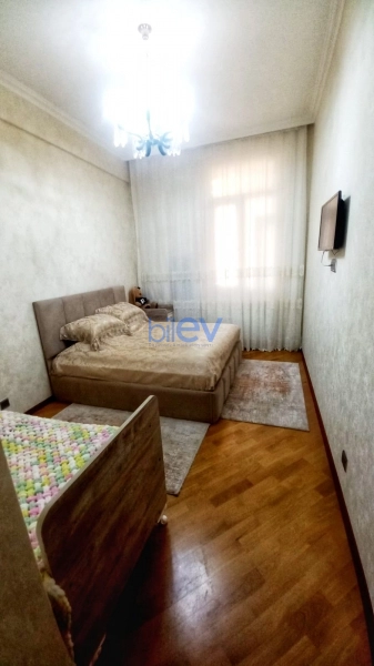 Satış 2 otaqlı Yeni Tikili bina evi  70m², Bakı