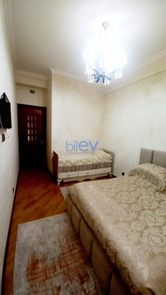 Satış 2 otaqlı Yeni Tikili bina evi  70m², Bakı