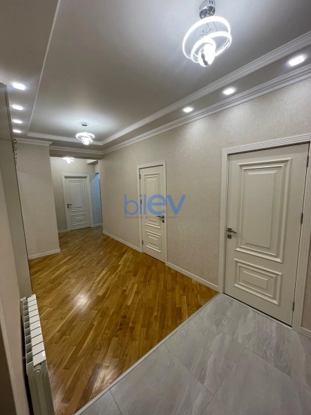 Satış 4 otaqlı Yeni Tikili bina evi  146m², Bakı