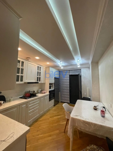 Satış 4 otaqlı Yeni Tikili bina evi  146m², Bakı
