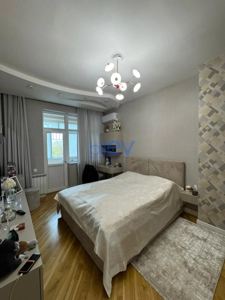 Satış 4 otaqlı Yeni Tikili bina evi  125m², Bakı