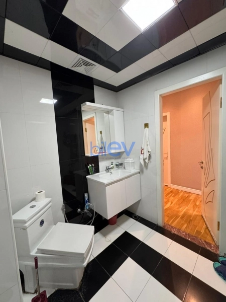 Satış 4 otaqlı Yeni Tikili bina evi  125m², Bakı