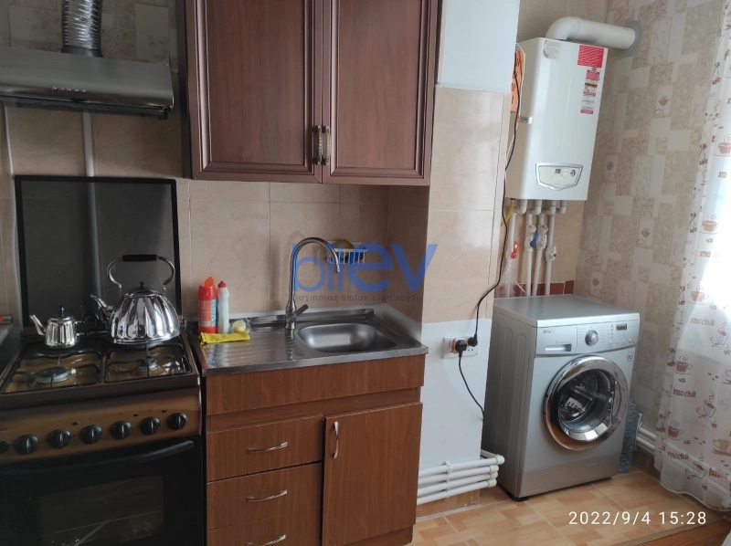 Satış 2 otaqlı Köhnə Tikili bina evi  60m², Bakı