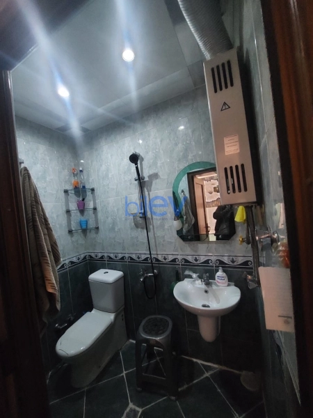 Aylıq Kirayə 1 otaqlı Köhnə Tikili bina evi  40m², Bakı
