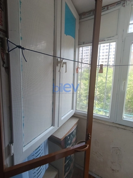 Aylıq Kirayə 3 otaqlı Köhnə Tikili bina evi  75m², Bakı