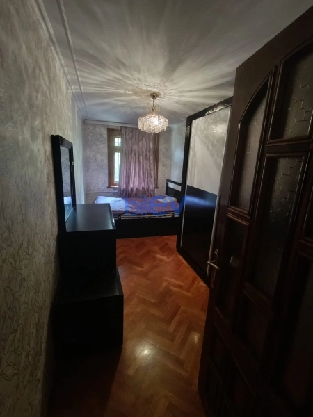 Aylıq Kirayə 3 otaqlı Köhnə Tikili bina evi  75m², Bakı