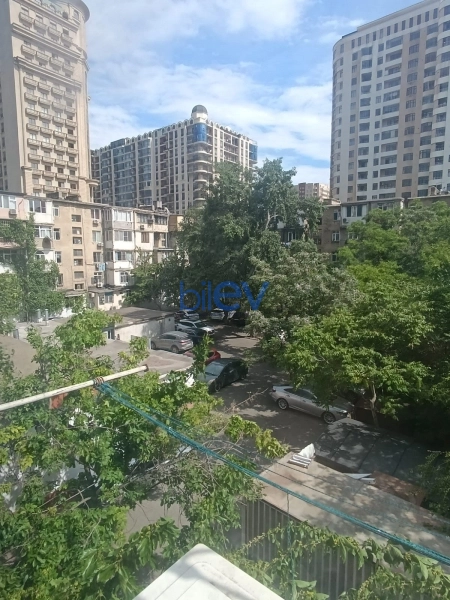 Aylıq Kirayə 3 otaqlı Köhnə Tikili bina evi  75m², Bakı