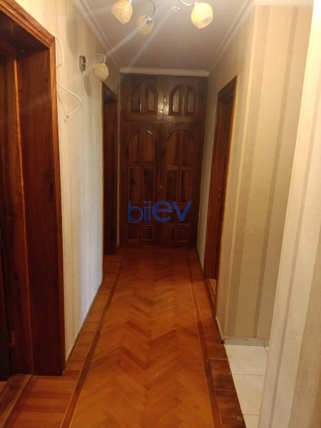Aylıq Kirayə 3 otaqlı Köhnə Tikili bina evi  75m², Bakı