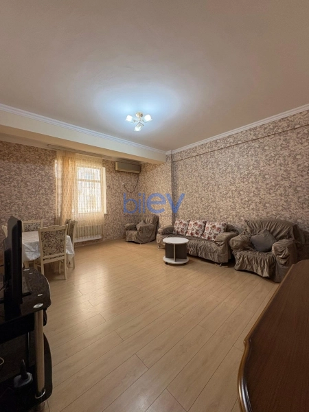 Aylıq Kirayə 4 otaqlı Köhnə Tikili bina evi  140m², Bakı