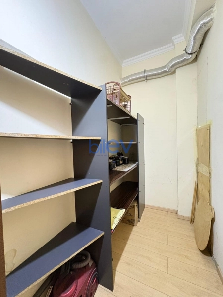 Aylıq Kirayə 4 otaqlı Köhnə Tikili bina evi  140m², Bakı