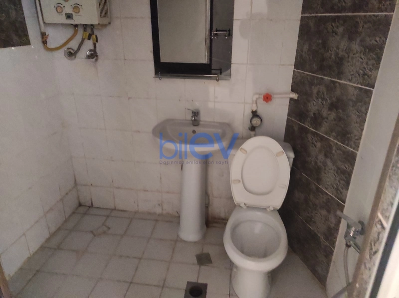 Aylıq Kirayə 1 otaqlı Köhnə Tikili bina evi  30m², Bakı