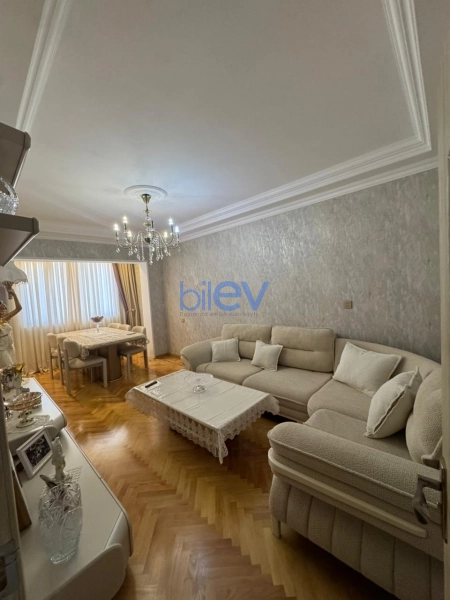 Satış 3 otaqlı Köhnə Tikili bina evi  85m², Bakı