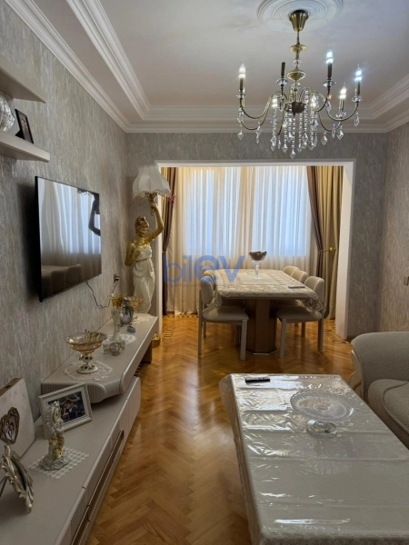 Satış 3 otaqlı Köhnə Tikili bina evi  85m², Bakı