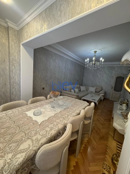 Satış 3 otaqlı Köhnə Tikili bina evi  85m², Bakı
