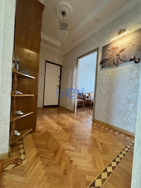 Satış 3 otaqlı Köhnə Tikili bina evi  85m², Bakı