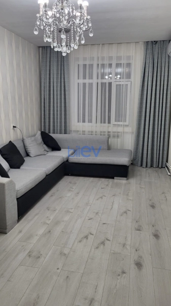 Satış 5 otaqlı Köhnə Tikili bina evi  120m², Bakı